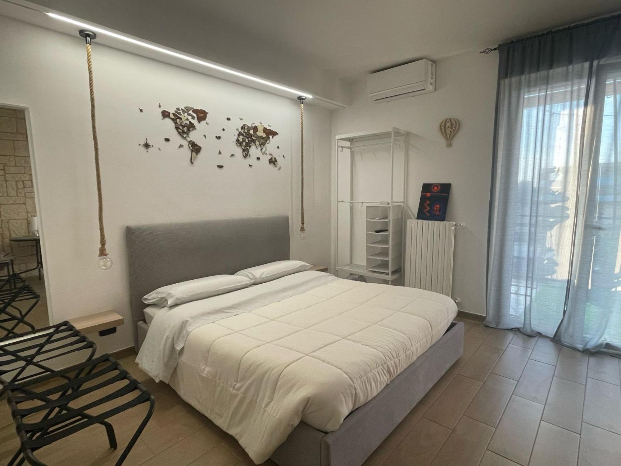 Wanderlust House Hotel Bari Exterior photo